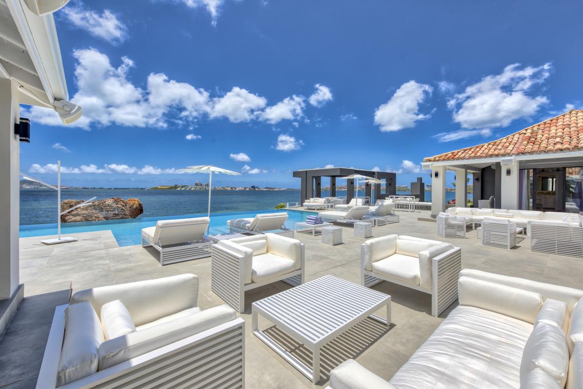 8 Location villa Mirabelle 5 chambres 10 personnes piscine vue mer terres basses saint martin